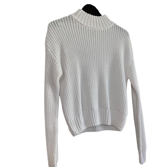 Cable knit Sweater Size Small - Picture 5 of 6